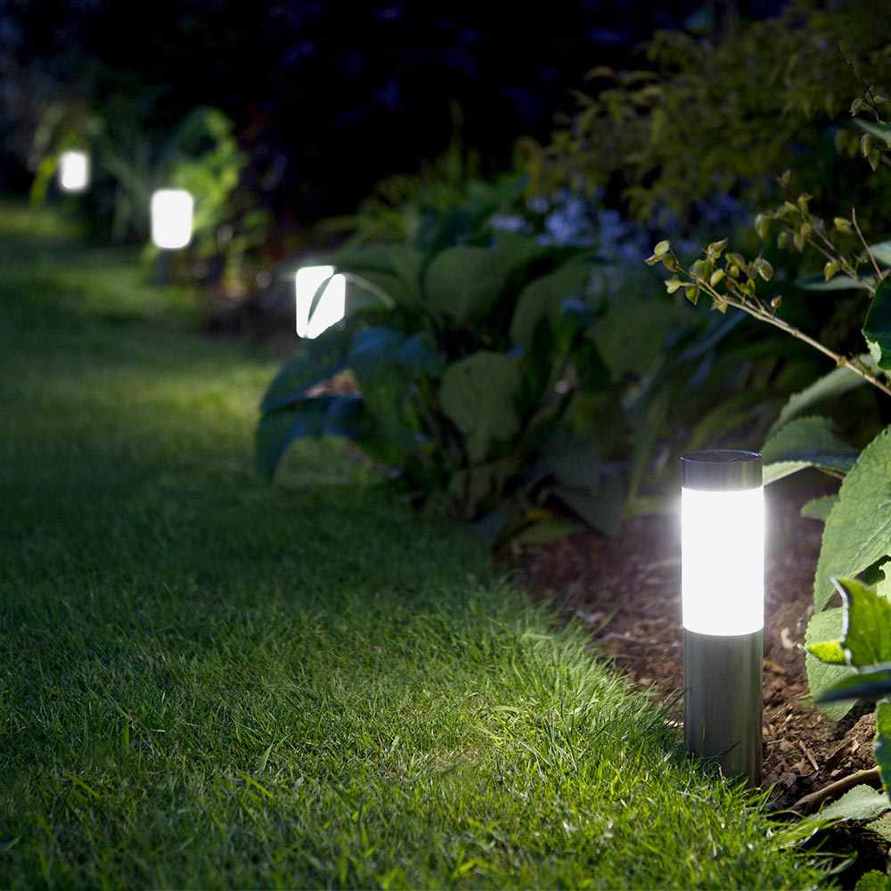 Mini Essex Solar Post Lights Silver