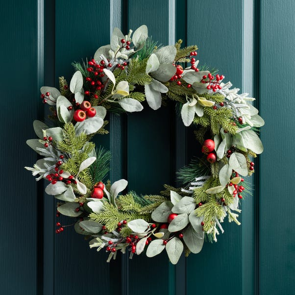 Roschip Berry Eucalyptus Wreath