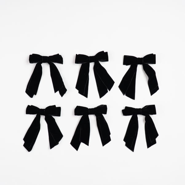 x24 Velvet Bow Clip Black