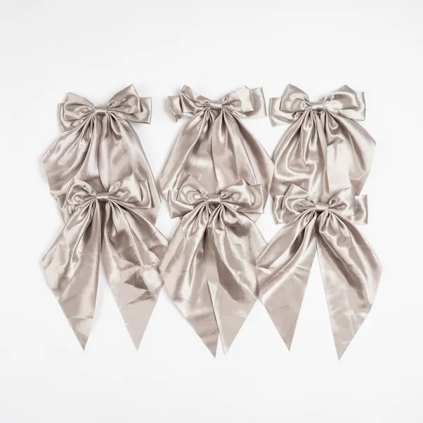 x24 Satin Bow Clip Silver