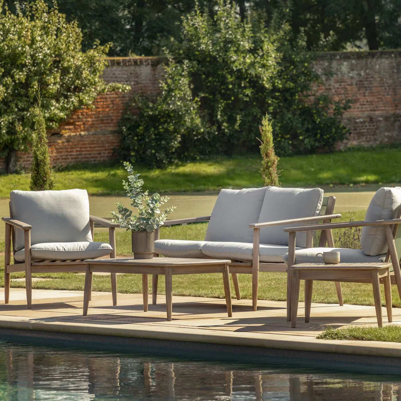 Corsica Lounge Set