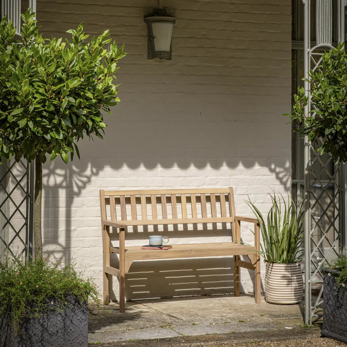 Gerani Bench
