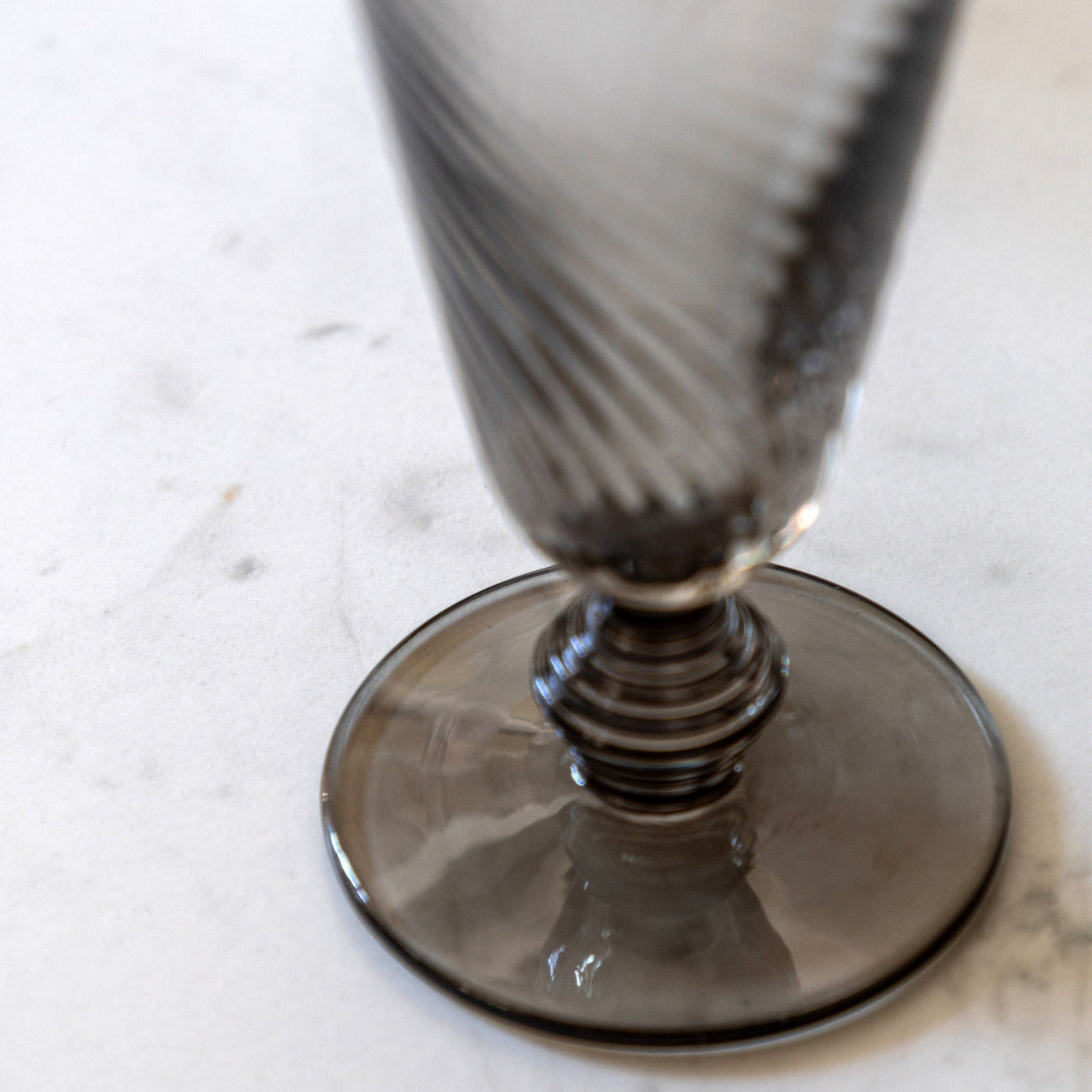 x4 Swirl Flute Glass Smoked Grey