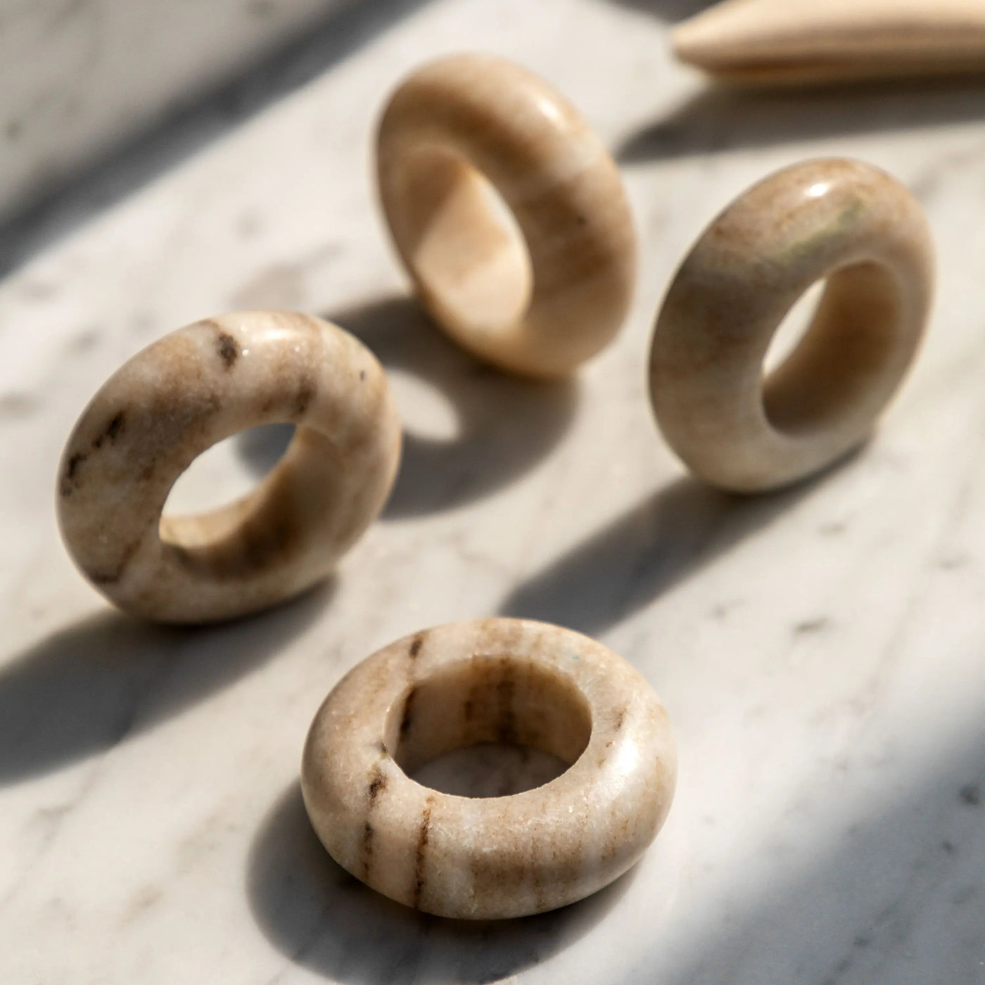 x4 Novi Napkin Rings Beige Marble