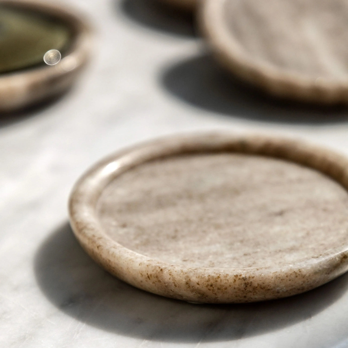 x4 Novi Round Coasters Beige Marble