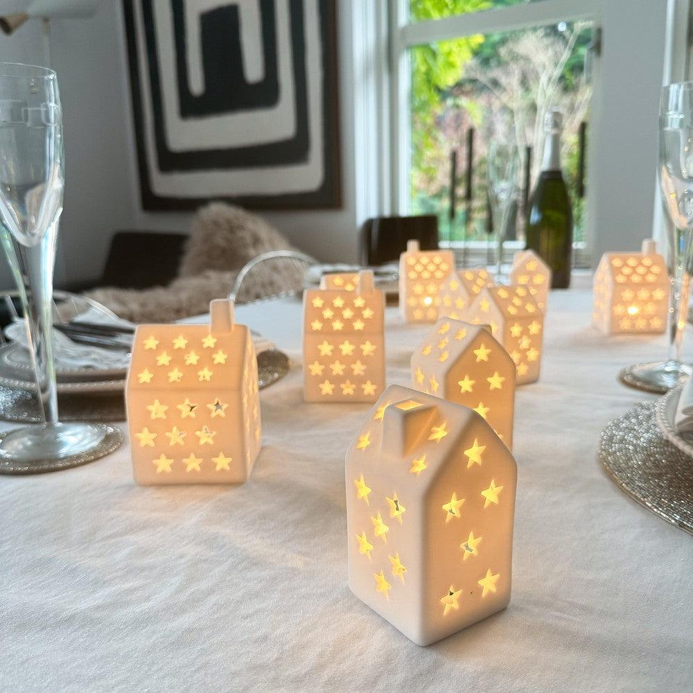 6x Starburst Table Lamps & 18x Ceramic House Lights