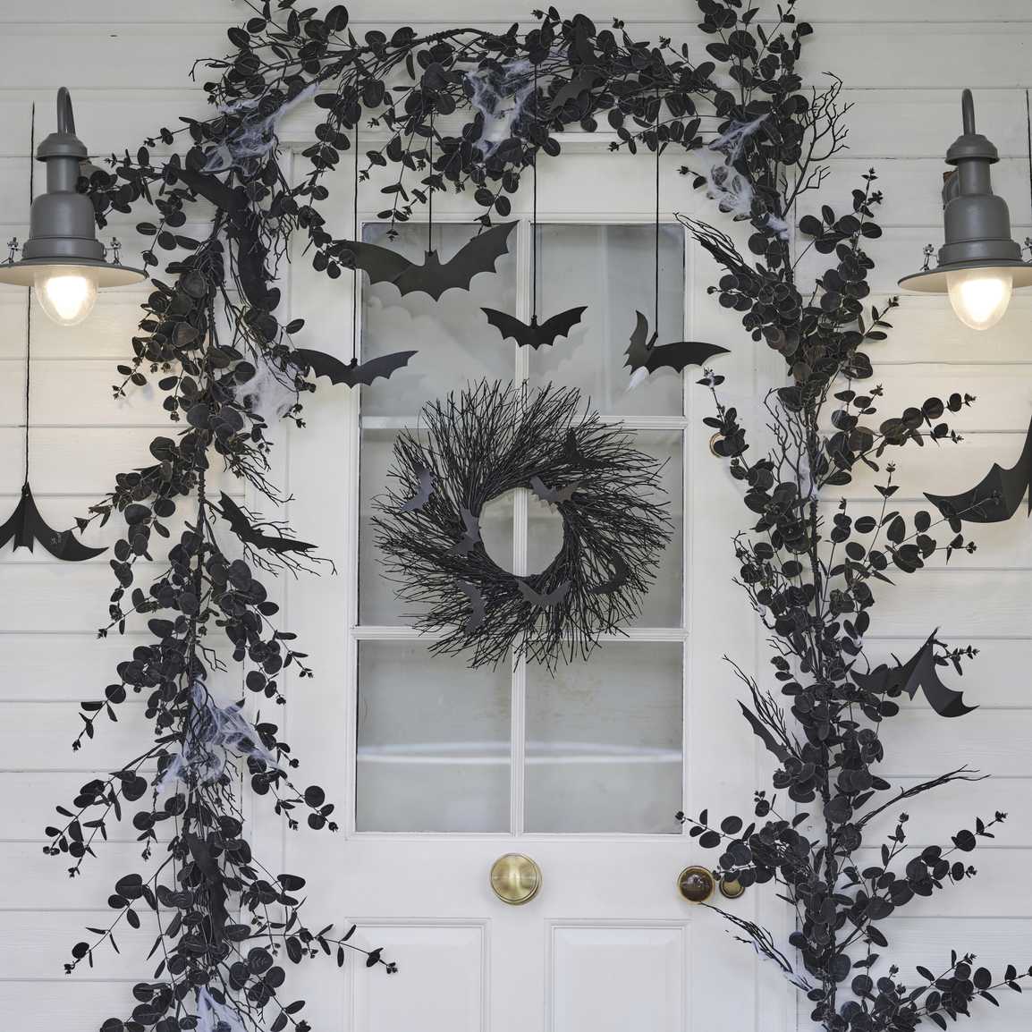 Webbing & Hanging Bats Halloween Garland Pack