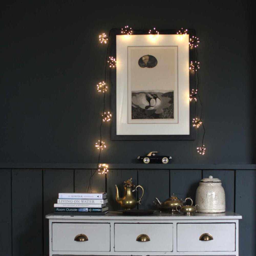 Indoor Starburst Garland Lights Black - NEST & FLOWERS