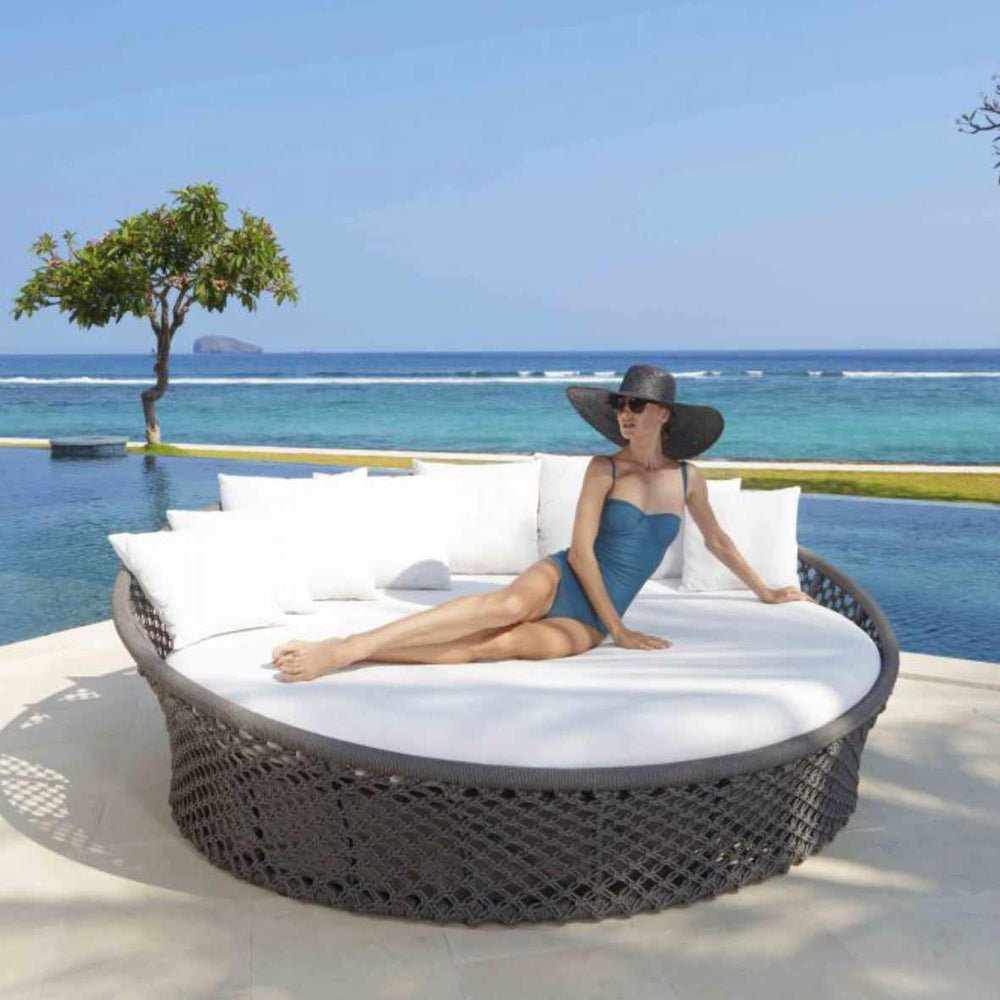 Kittiwake Daybed - NEST & FLOWERS