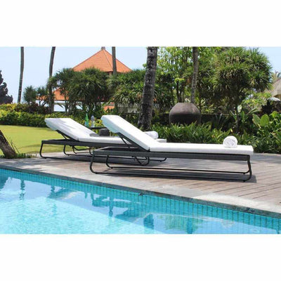 Kittiwake Lounger - NEST & FLOWERS