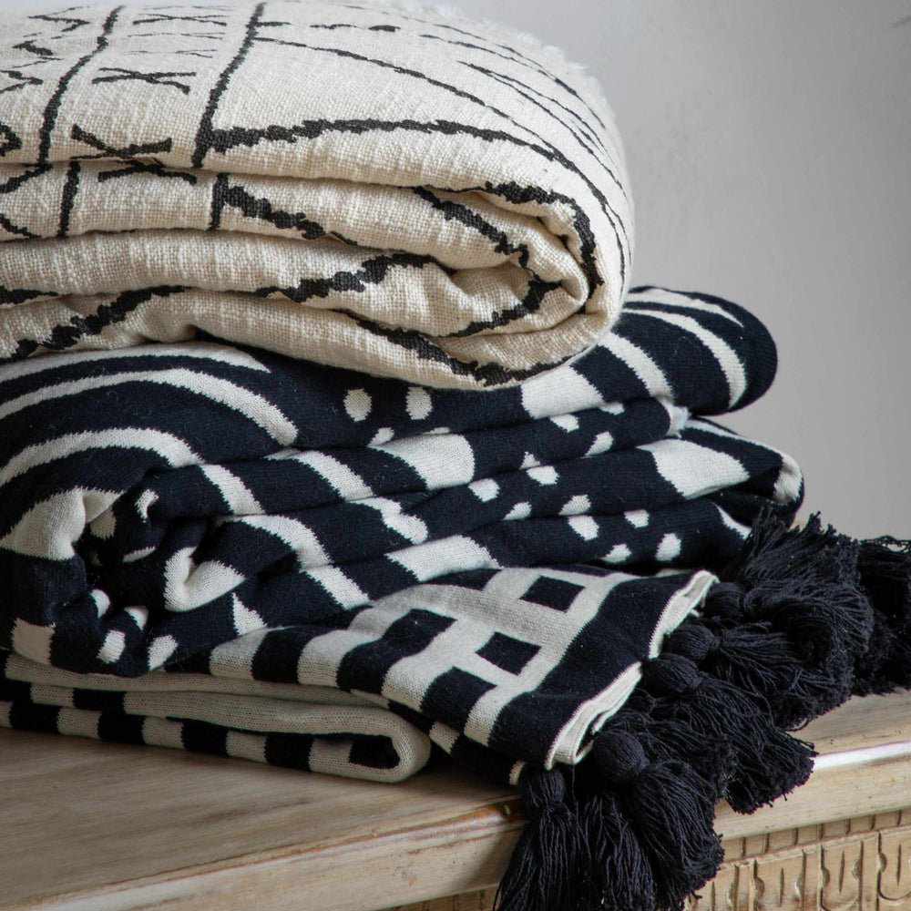 Meton Knitted Tassel Throw Black - NEST & FLOWERS