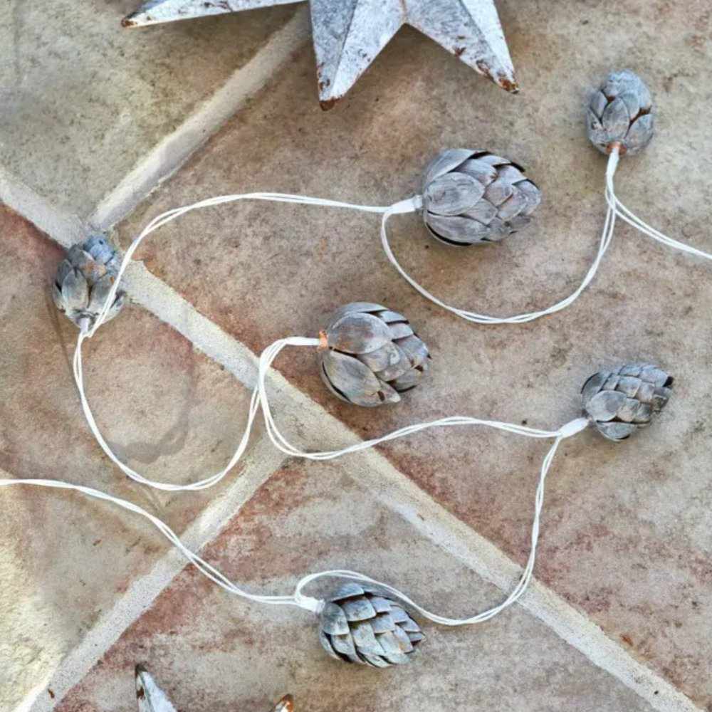 Pinecone Garland Lights White - NEST & FLOWERS