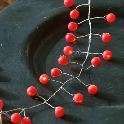 Snowberry Garland Lights Red - NEST & FLOWERS